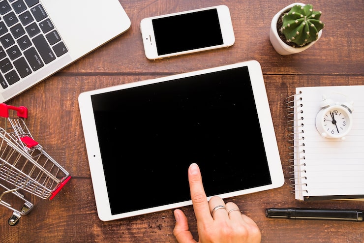 how to apply iPad screen protector