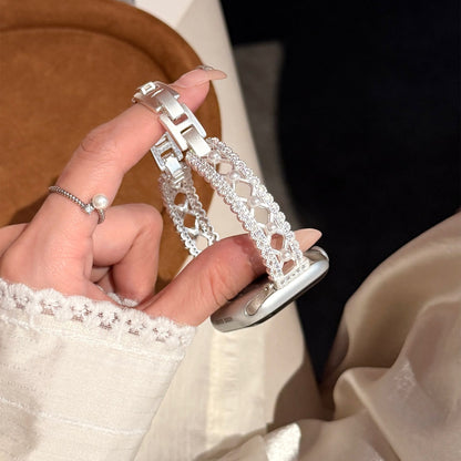 Lace-Inspired Pearl Band for Apple Watch